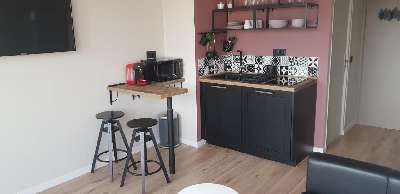 Le Yacht Club1 Apartment บลอนวิลล์-ซัวร์-แมร์ ภายนอก รูปภาพ
