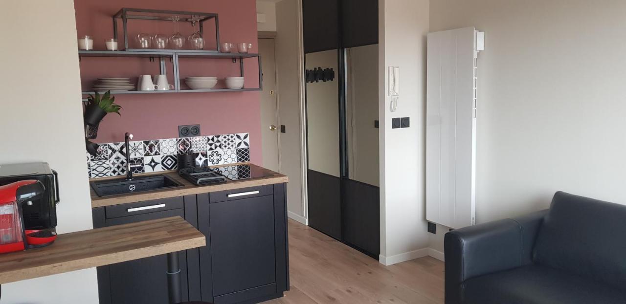 Le Yacht Club1 Apartment บลอนวิลล์-ซัวร์-แมร์ ภายนอก รูปภาพ